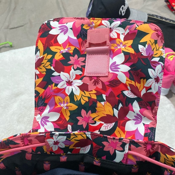 🆕💗🧡Vera Bradley Utility Backpack in Recycled Cotton, Rose Floral - Picture 8 of 10